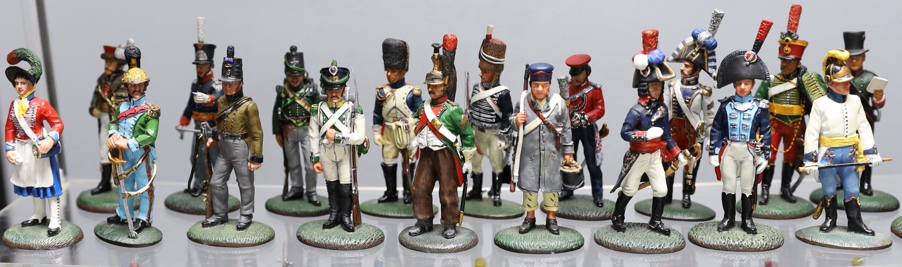 Duke of Wellington and Napoleonic war interest – A group of painted lead figures of soldiers by Delprado, Oryon, etc. composition models